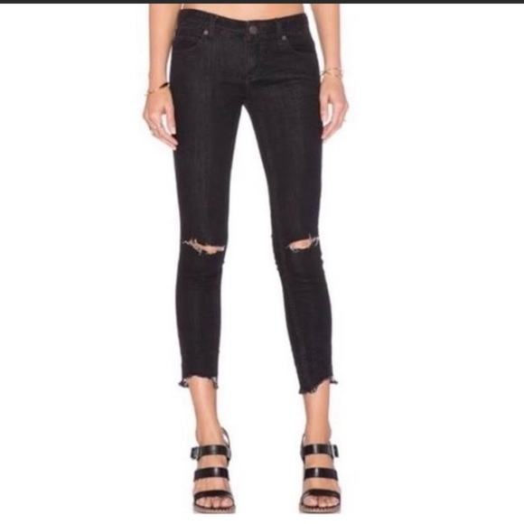 Free People Size 25 Charcoal Gray Fray Hem Busted Knee Skinny Cropped Jeans - Picture 7 of 7